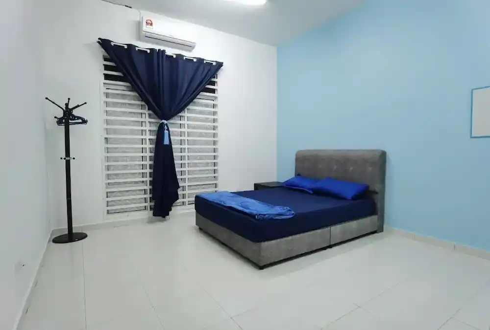 bilik tidur utama homestay kotasas type h